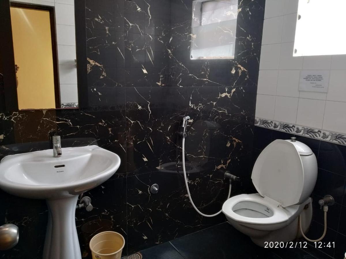 Suvarna Regency Hassan Exterior photo