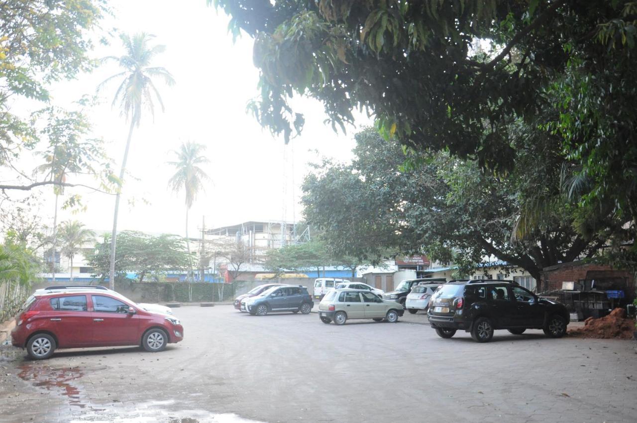 Suvarna Regency Hassan Exterior photo