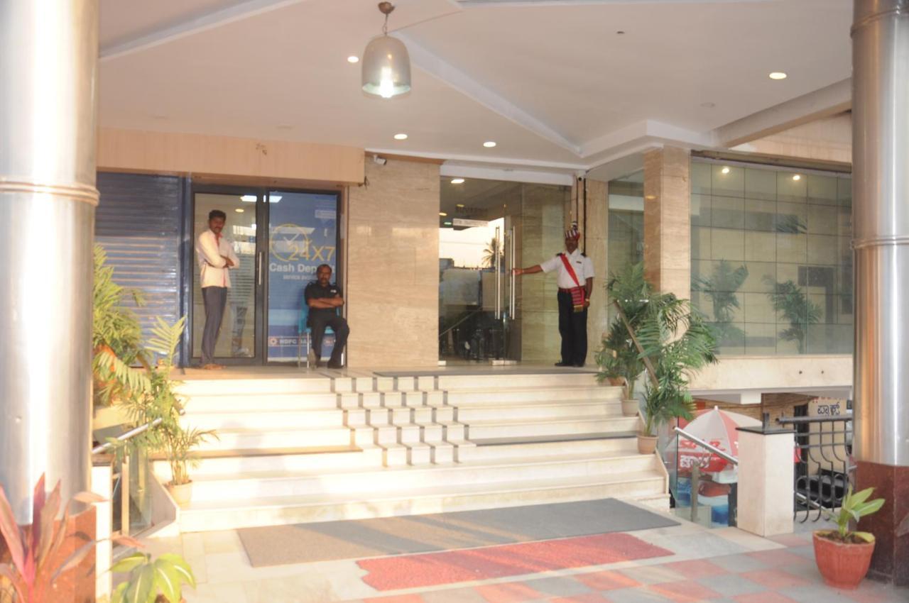 Suvarna Regency Hassan Exterior photo